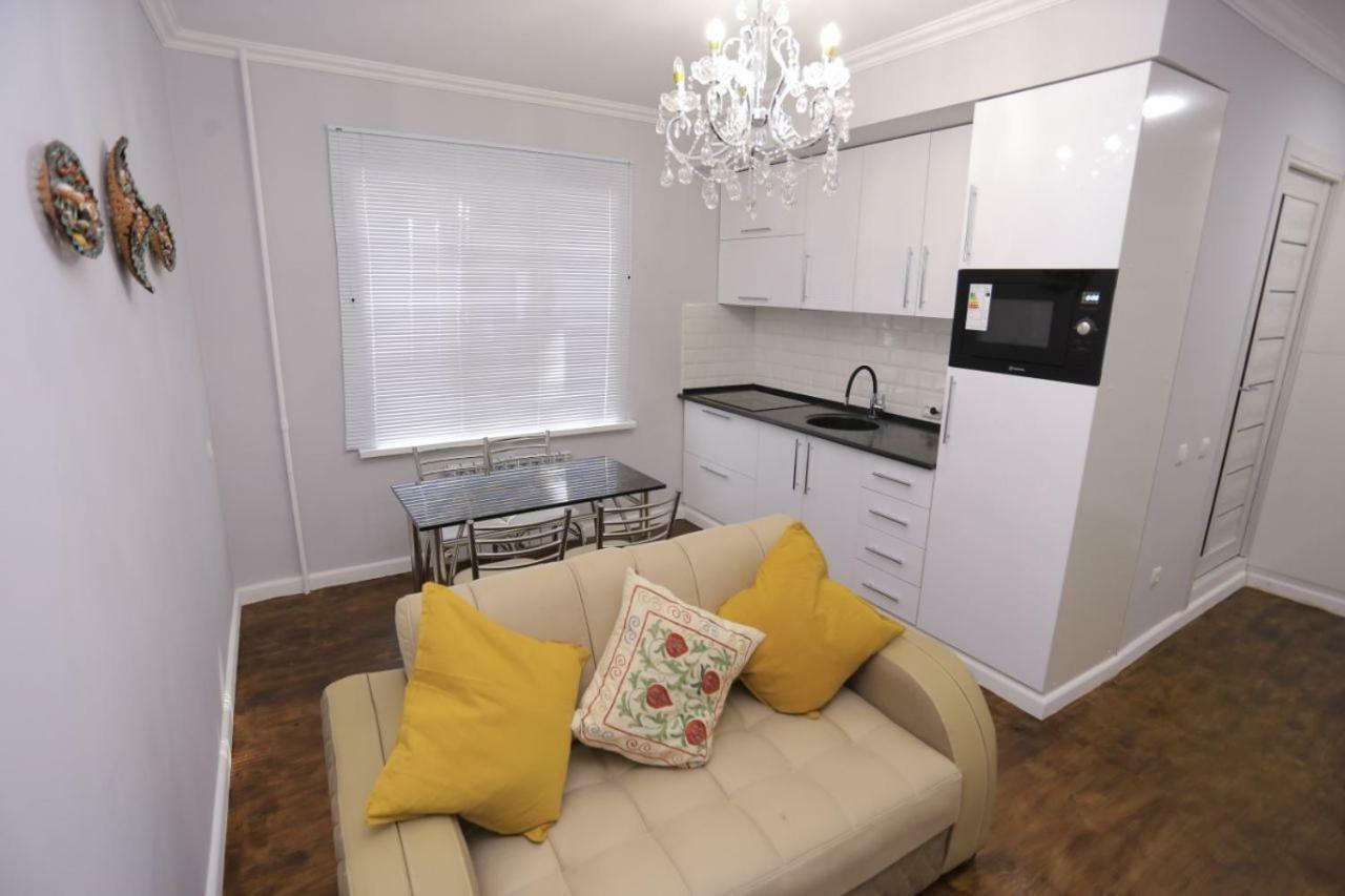 Luxury 2 Bedrooms Apartment Walking Distance From Gur-Emir Samarkand Esterno foto