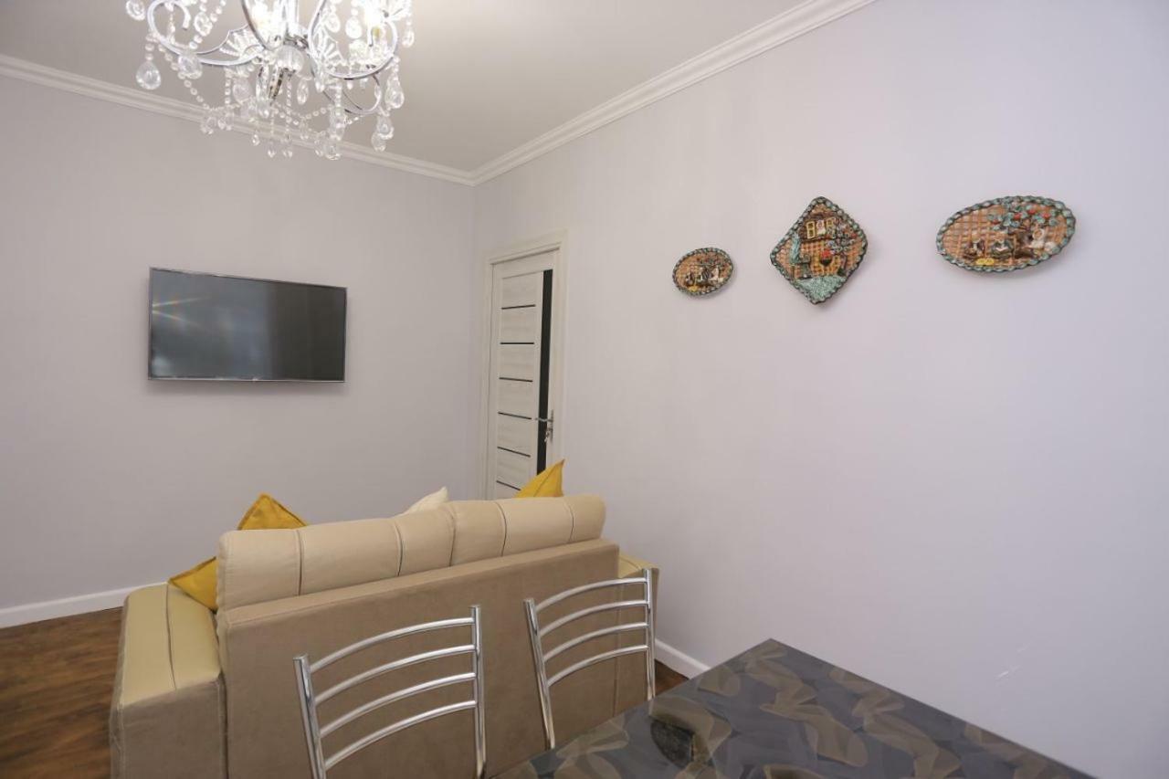 Luxury 2 Bedrooms Apartment Walking Distance From Gur-Emir Samarkand Esterno foto