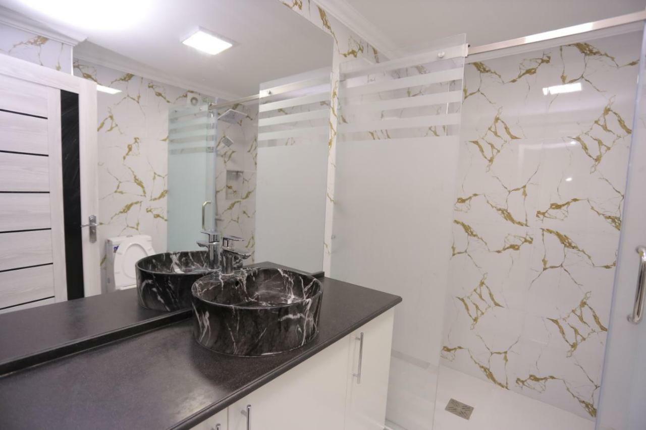 Luxury 2 Bedrooms Apartment Walking Distance From Gur-Emir Samarkand Esterno foto