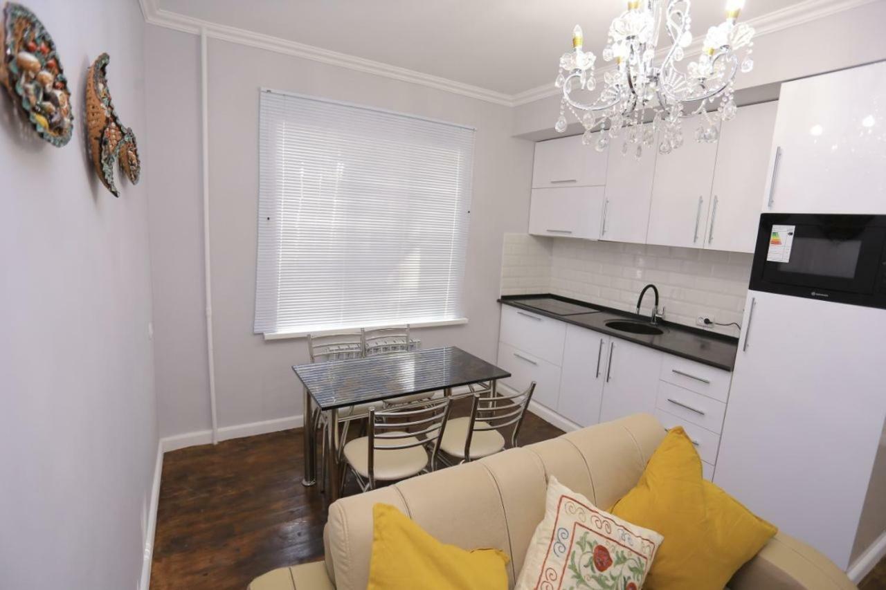 Luxury 2 Bedrooms Apartment Walking Distance From Gur-Emir Samarkand Esterno foto